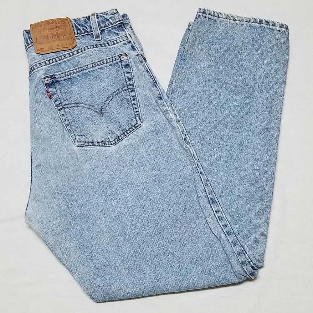 VINTAGE 1996 Levi's 550 Relaxed Fit Tapered Leg Distressed Stone Wash Mom Jeans